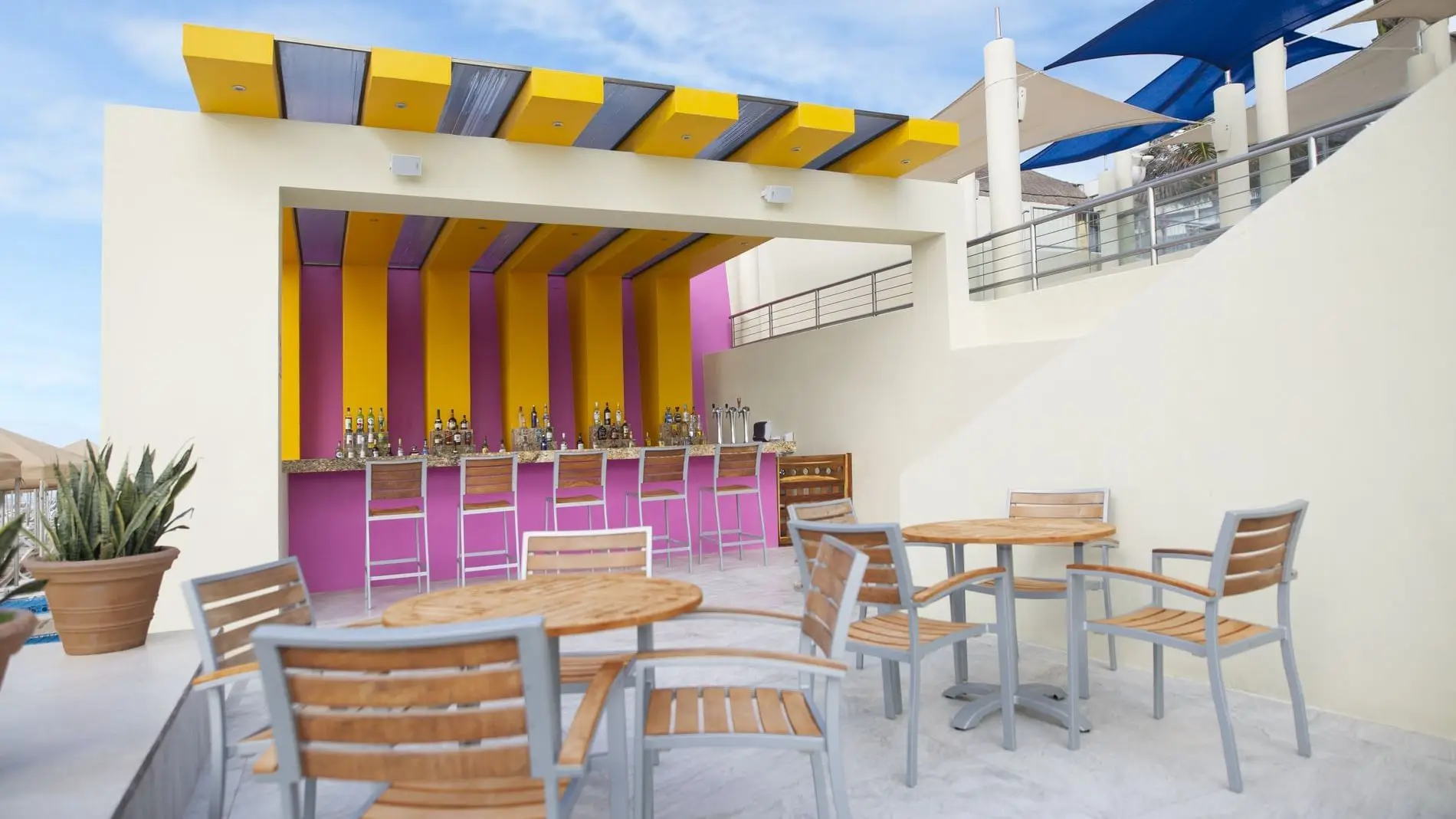 cpcc-beachbar-2_wide